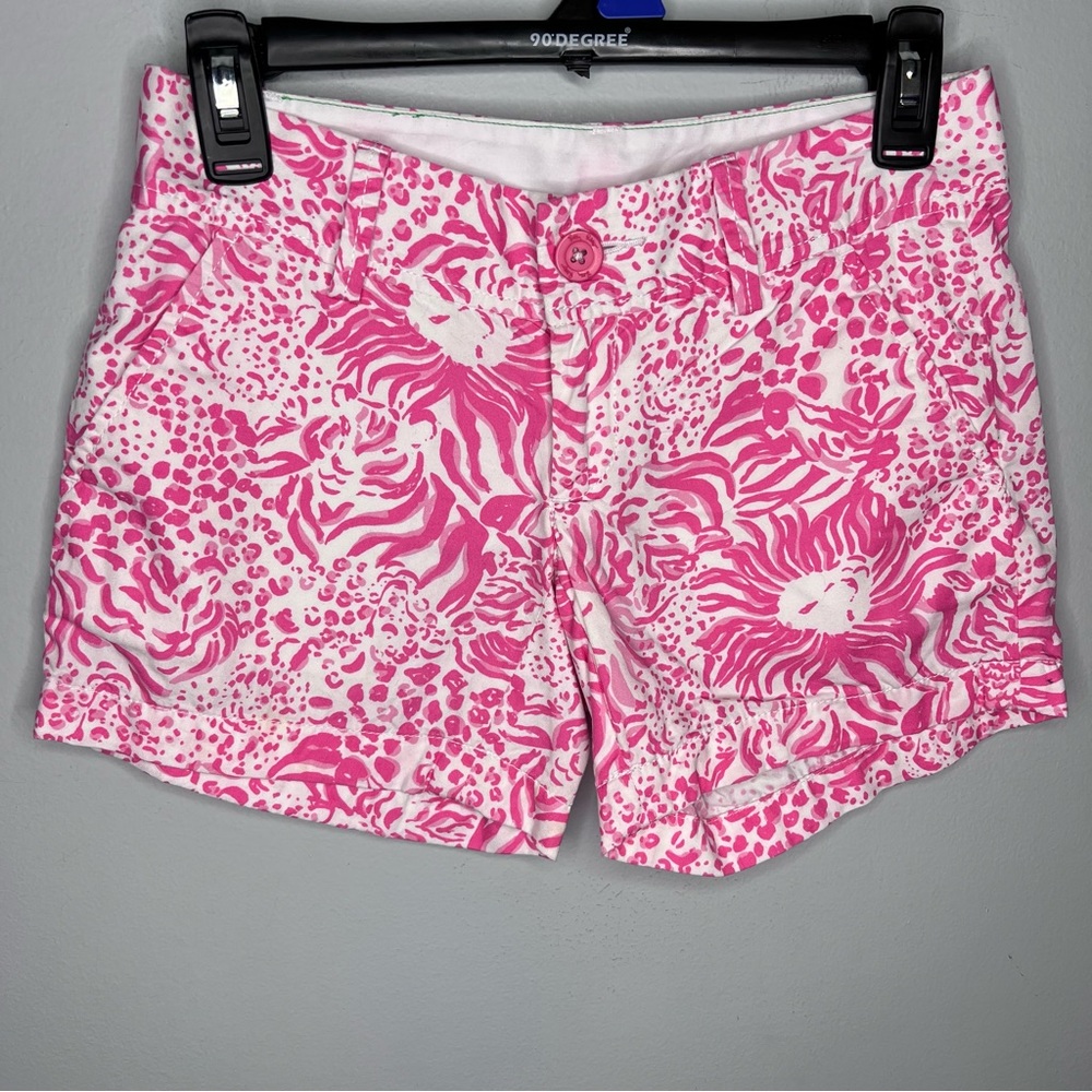 Lilly Pulitzer Callahan Shorts Pink Lion Get Spotted Print Low‎ Rise J12 - Picture 2 of 5
